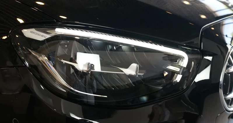 Mercedes-Benz Klasa E cena 197700 przebieg: 32700, rok produkcji 2022 z Stęszew małe 436